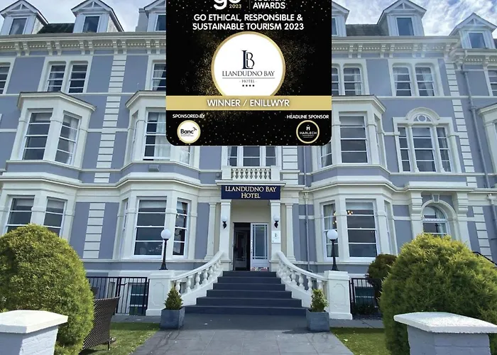 Superb 4-Star Hotels in Llandudno for Relaxation